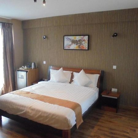 We Hotel & Suites Nairobi Exterior foto