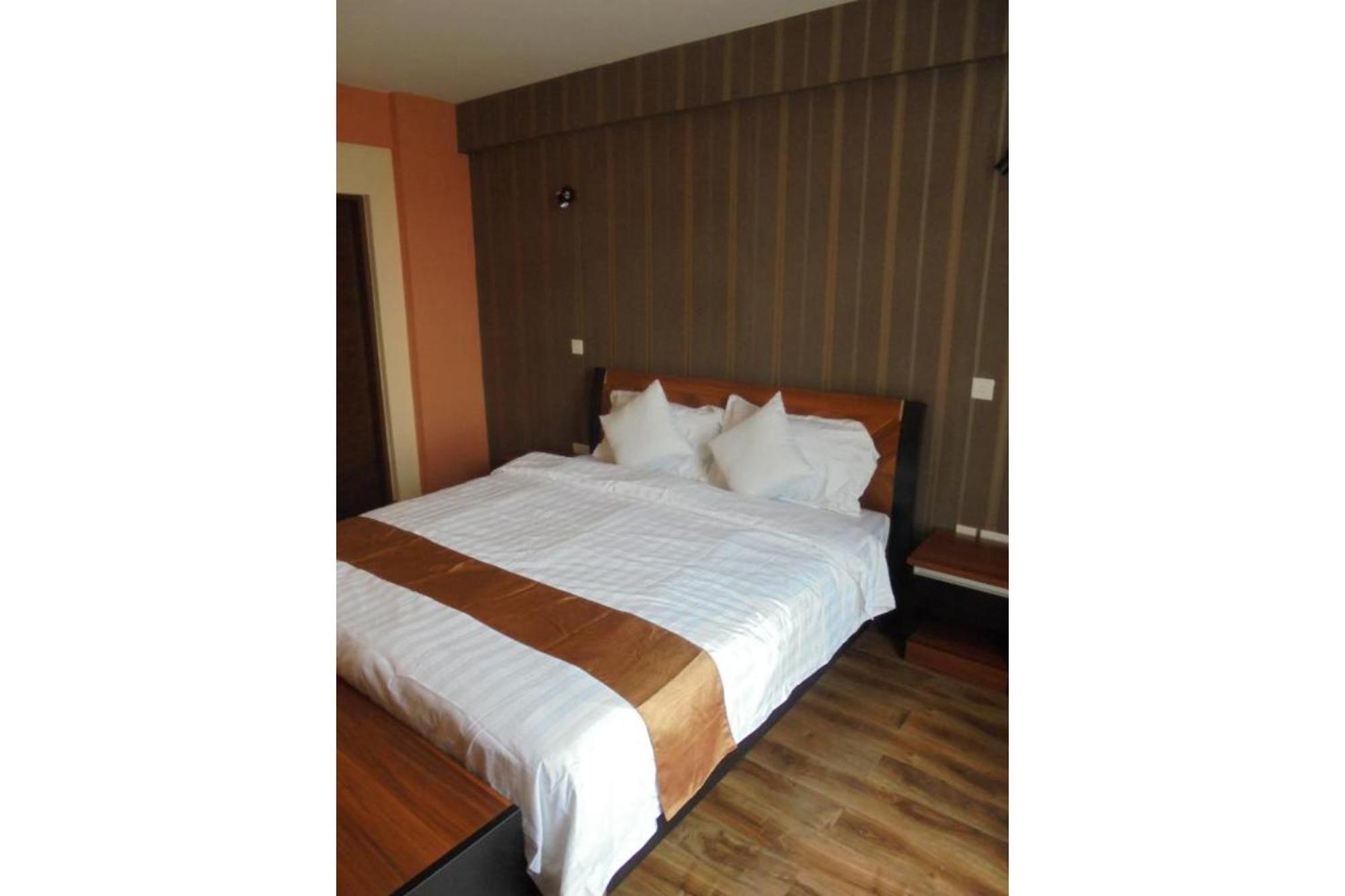 We Hotel & Suites Nairobi Exterior foto